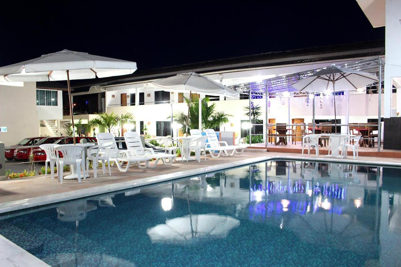 Oyo Apart Hotel Veleiros サンタ・クルース・カブラーリア エクステリア 写真