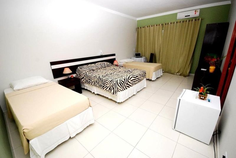 Oyo Apart Hotel Veleiros サンタ・クルース・カブラーリア エクステリア 写真